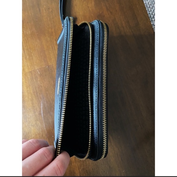 Kate Spade Anita Patterson Drive Wallet Wristlet - Picture 2 of 5